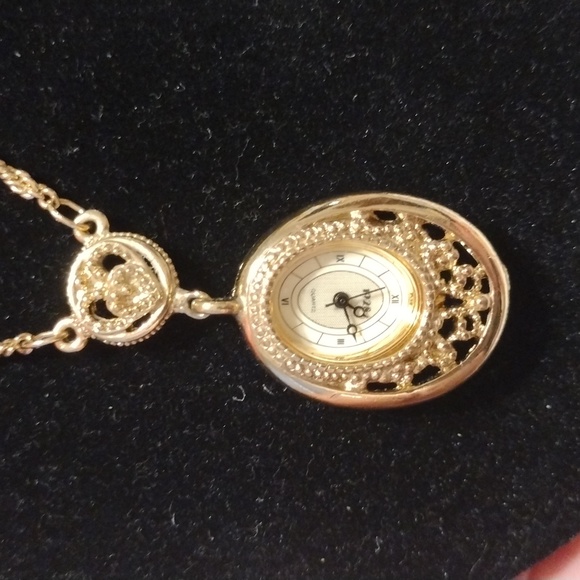 Vintage Gold Tone 1928  Quartz Watch Pendant Necklace - Picture 2 of 6